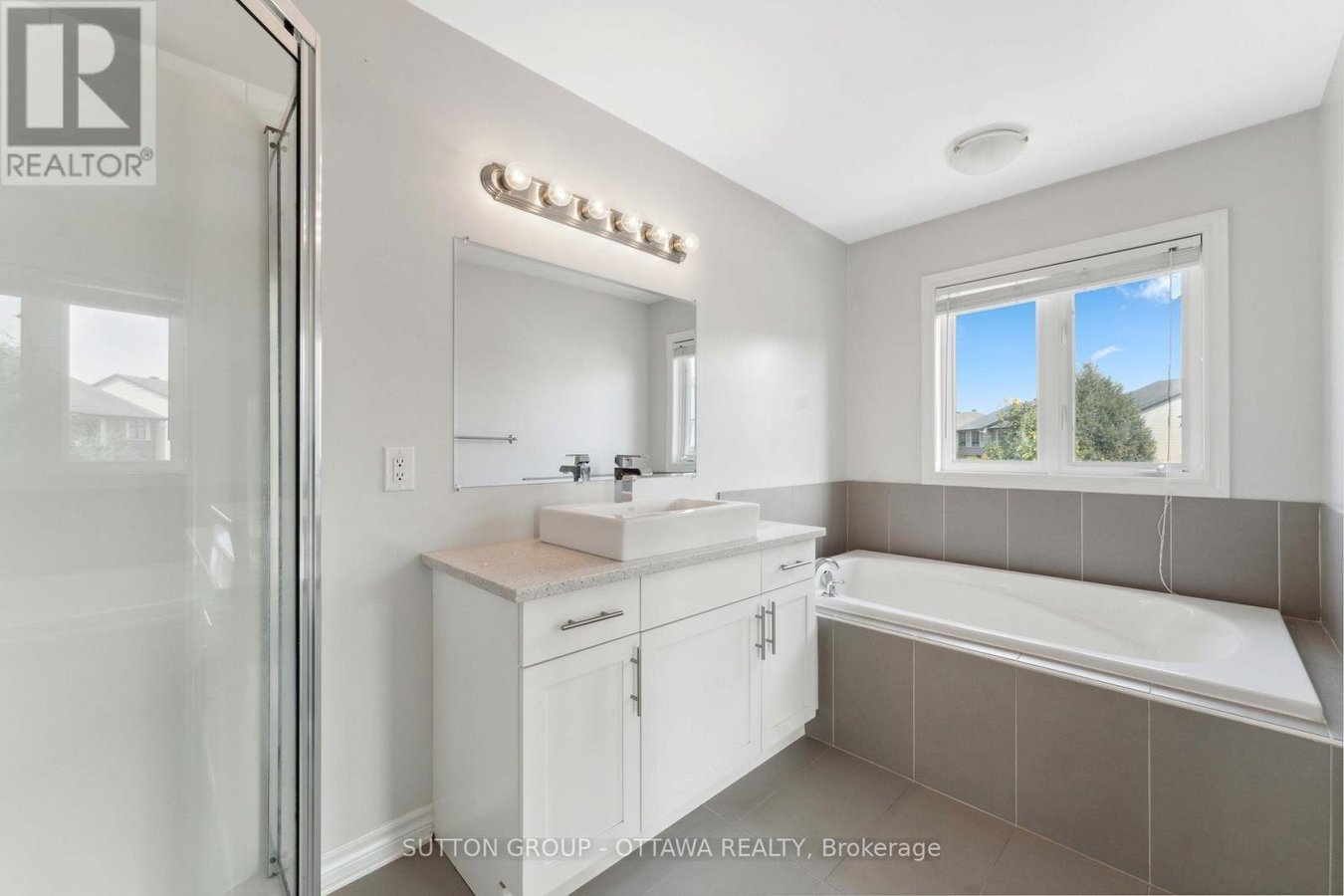 248 KEYROCK DRIVE - Photo 16