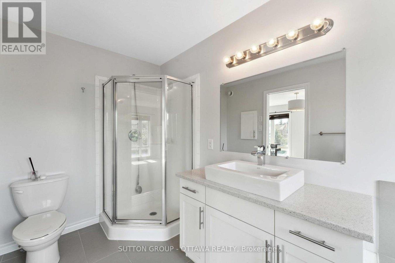 248 KEYROCK DRIVE - Photo 17