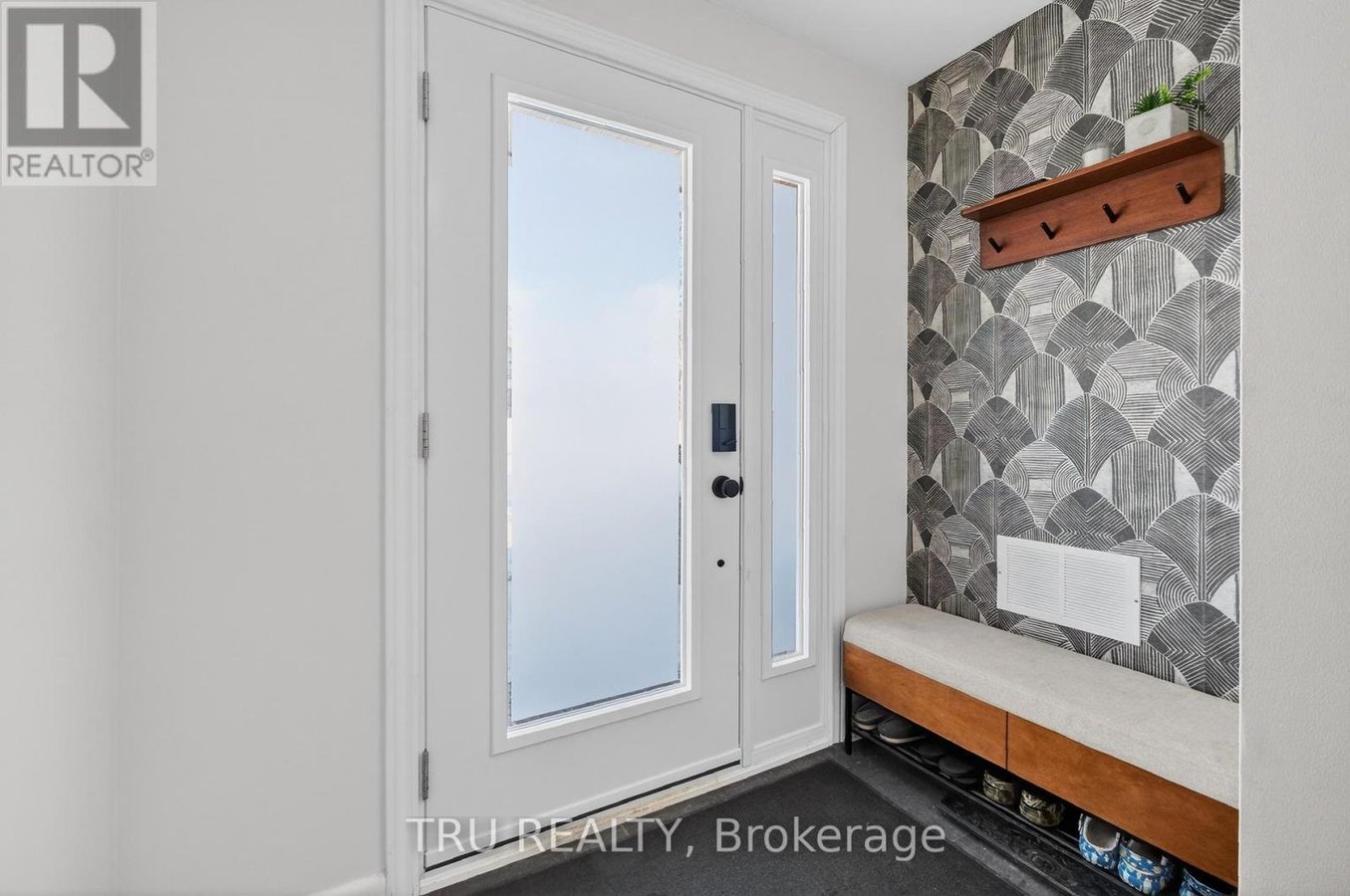 A - 2443 SUDBURY AVENUE - Photo 3