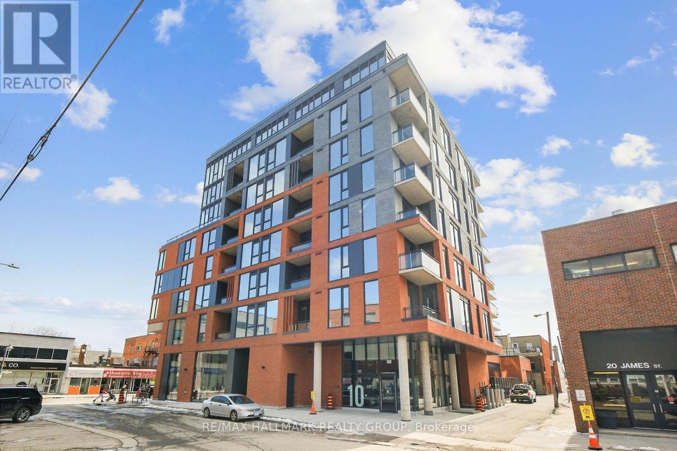 617 - 10 JAMES STREET - Photo 1