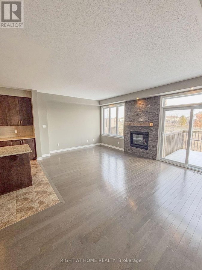 1152 NORTHGRAVES CRESCENT - Photo 8