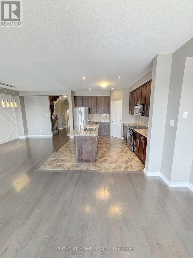 1152 NORTHGRAVES CRESCENT - Photo 12
