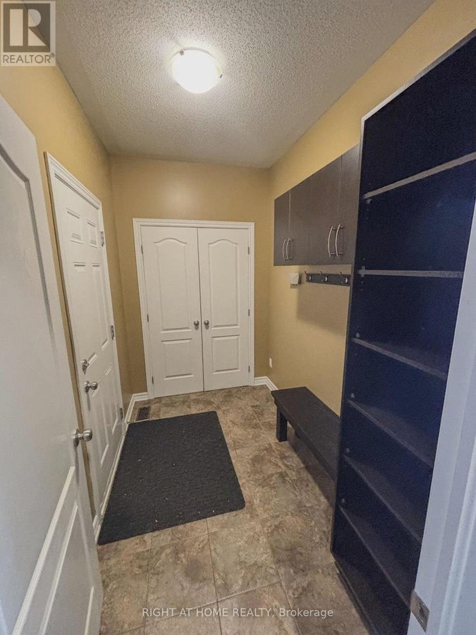 1152 NORTHGRAVES CRESCENT - Photo 18