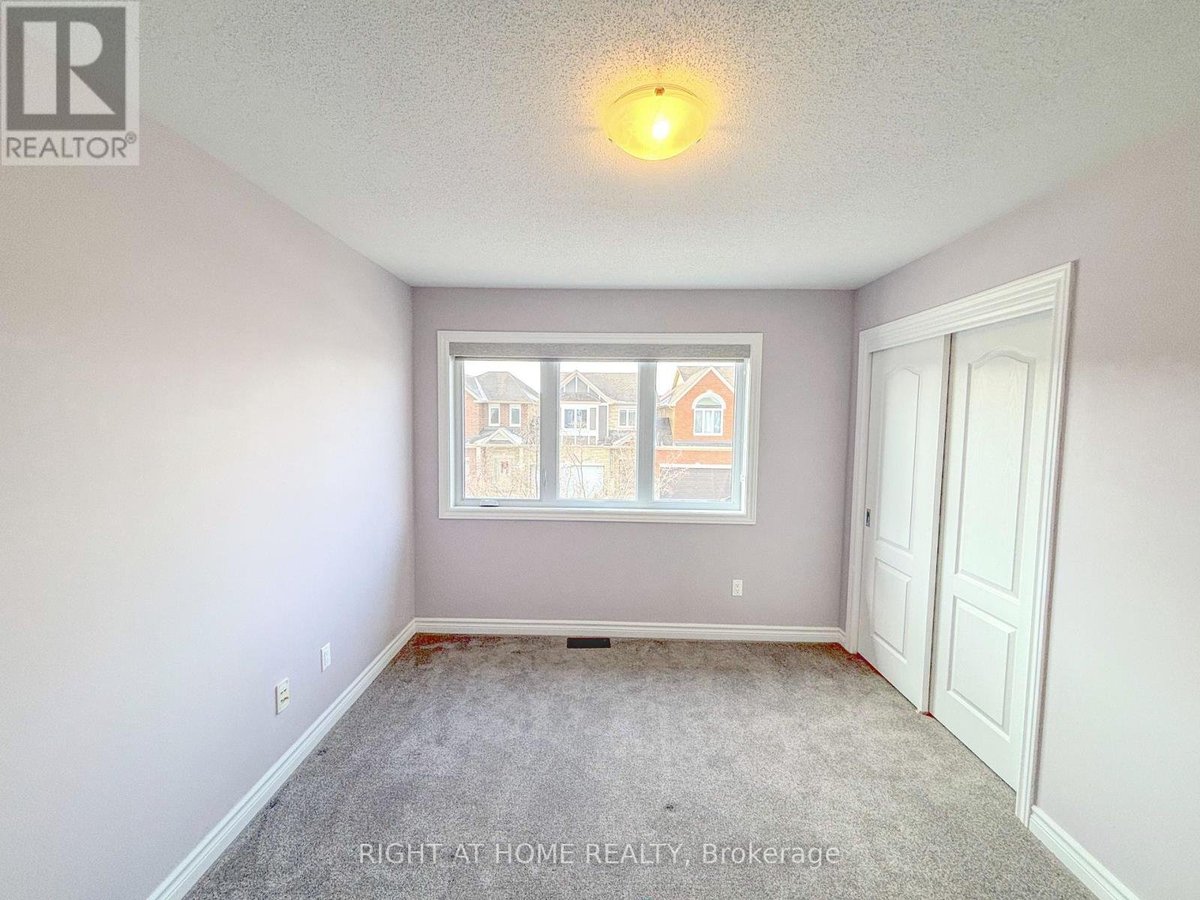 1152 NORTHGRAVES CRESCENT - Photo 33
