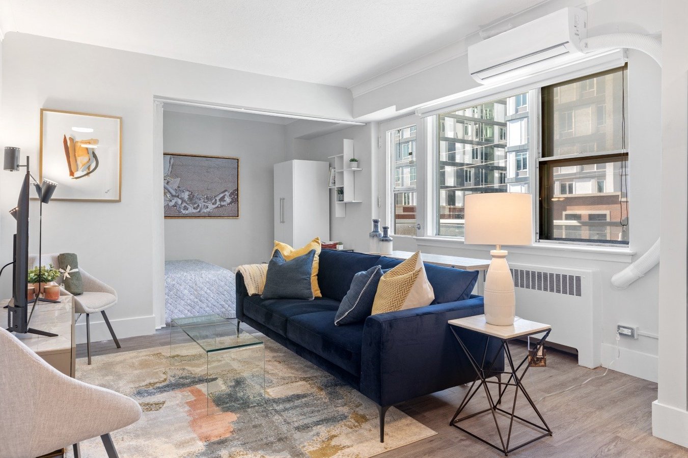 280 Laurier Avenue East - Photo 2