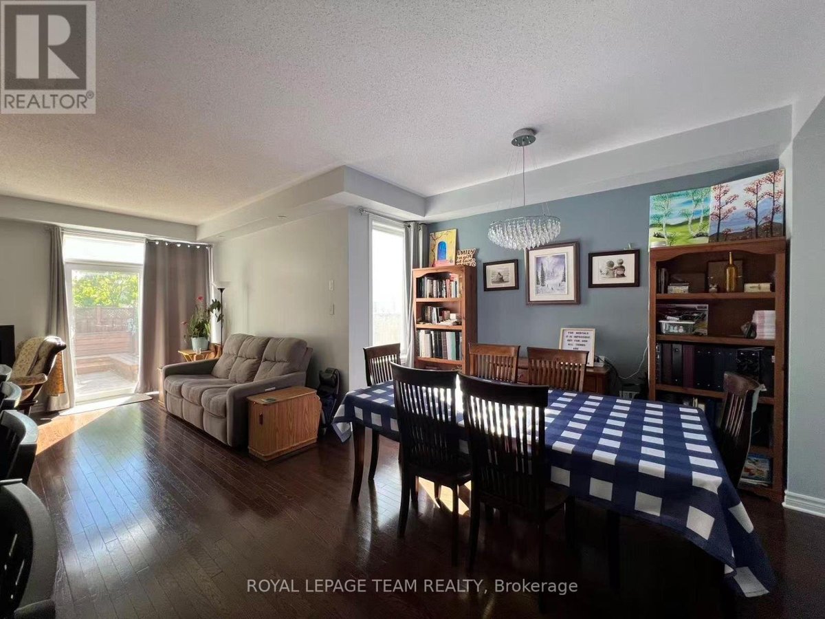 1097 NORTHGRAVES CRESCENT - Photo 8