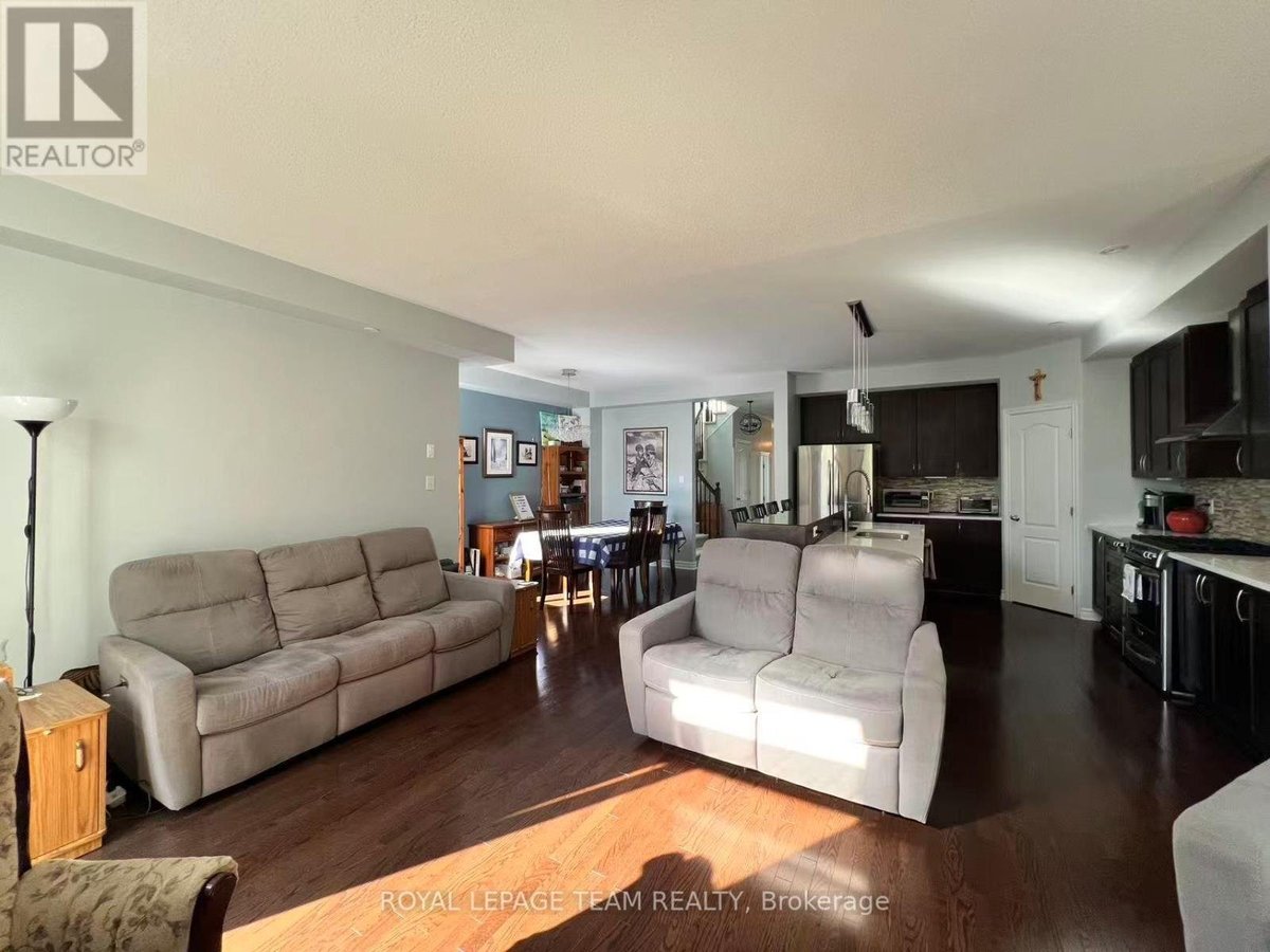 1097 NORTHGRAVES CRESCENT - Photo 9