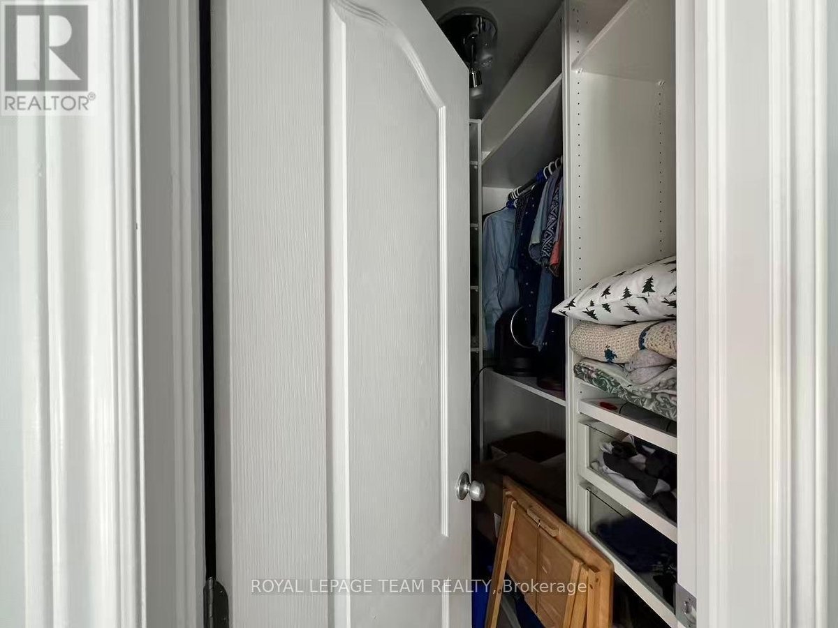 1097 NORTHGRAVES CRESCENT - Photo 27