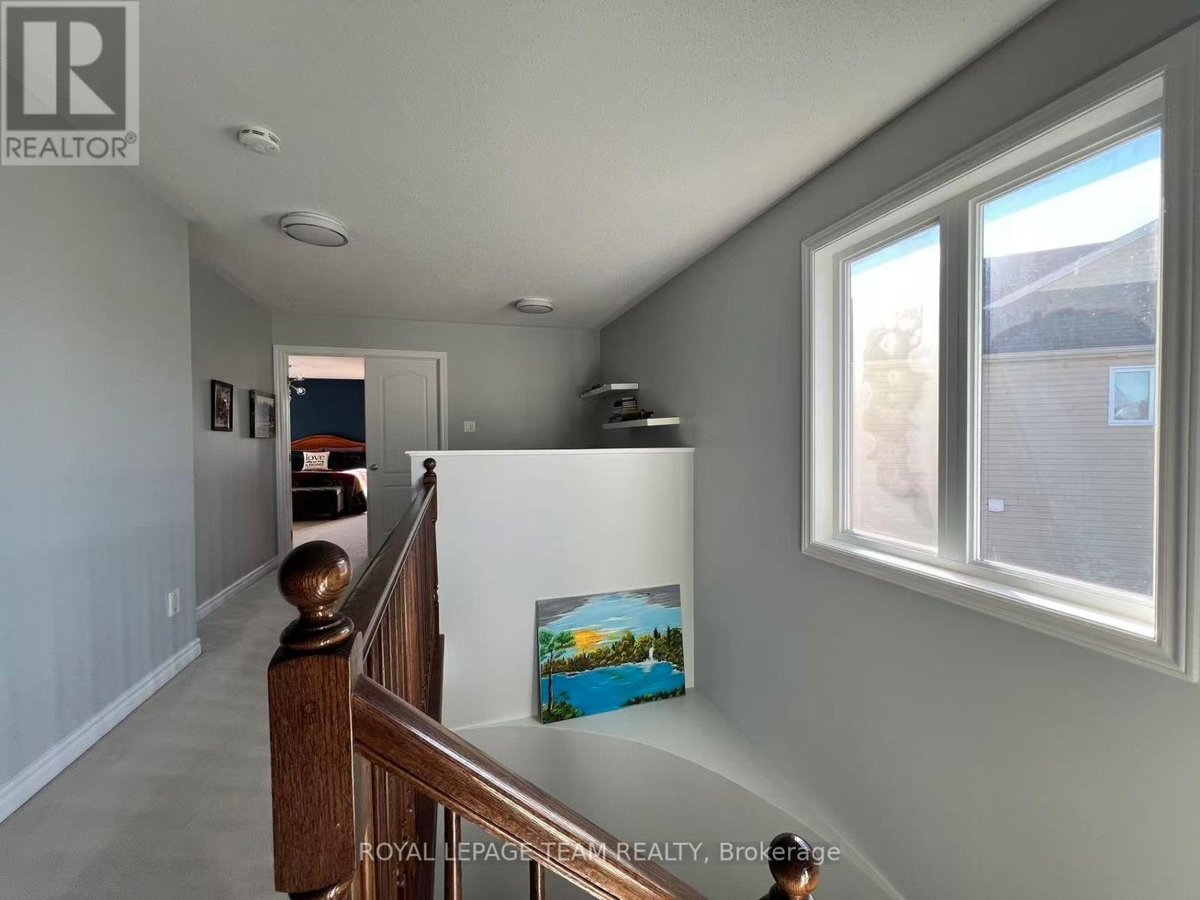 1097 NORTHGRAVES CRESCENT - Photo 29