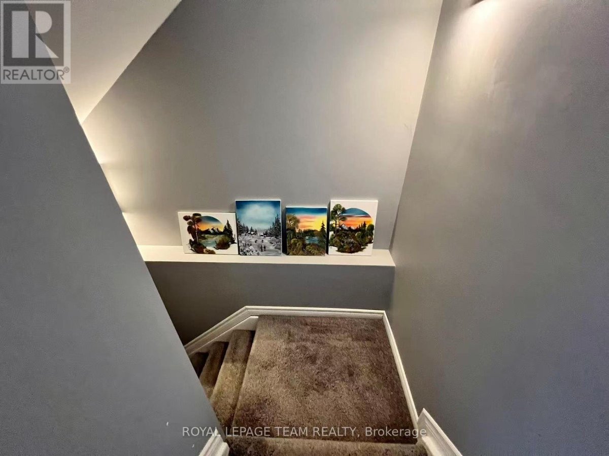 1097 NORTHGRAVES CRESCENT - Photo 30