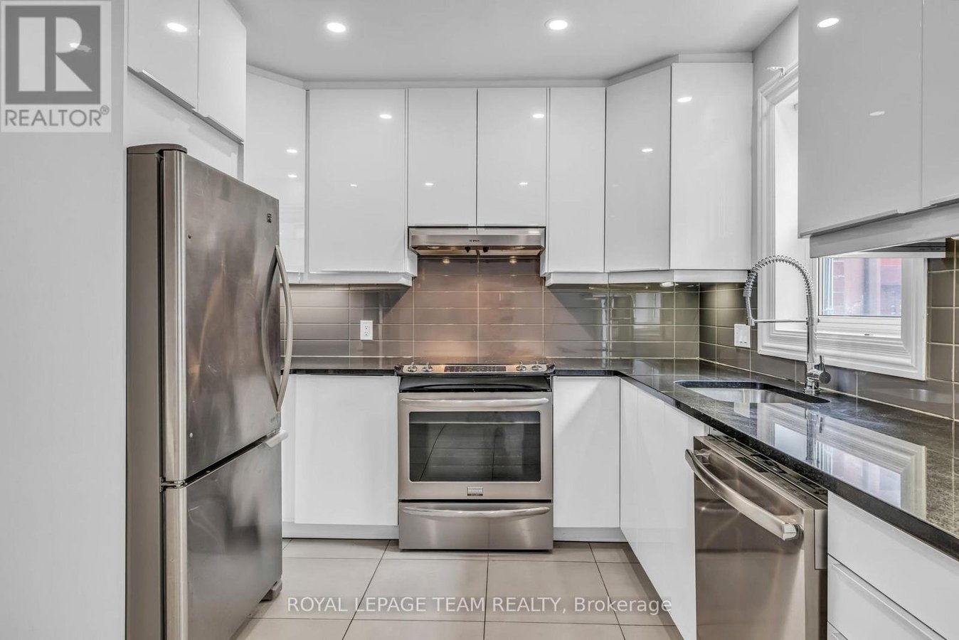 90 FOURTH AVENUE - Photo 9