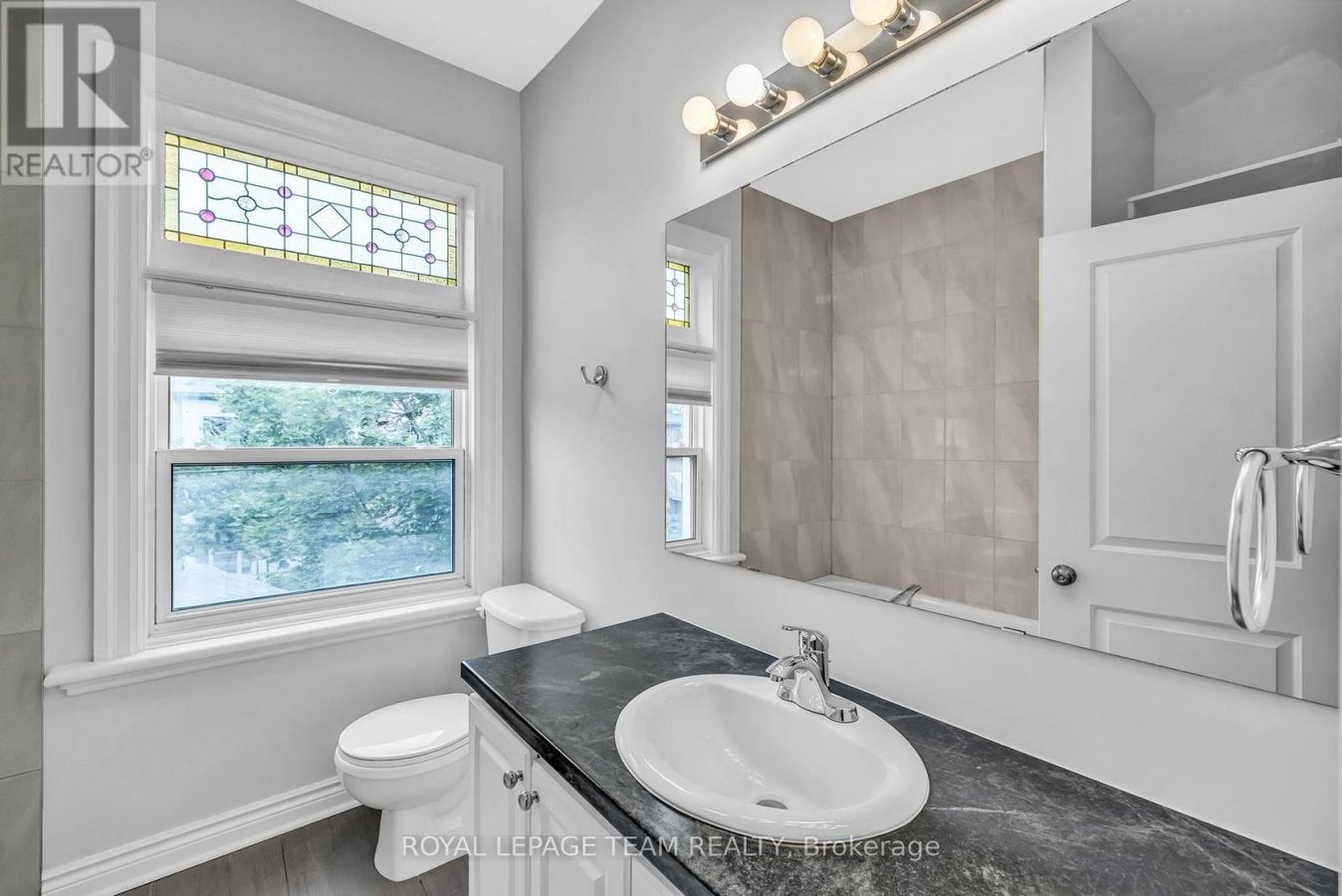 90 FOURTH AVENUE - Photo 15