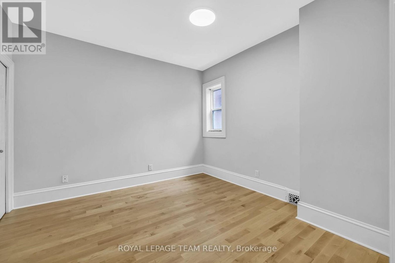 90 FOURTH AVENUE - Photo 17