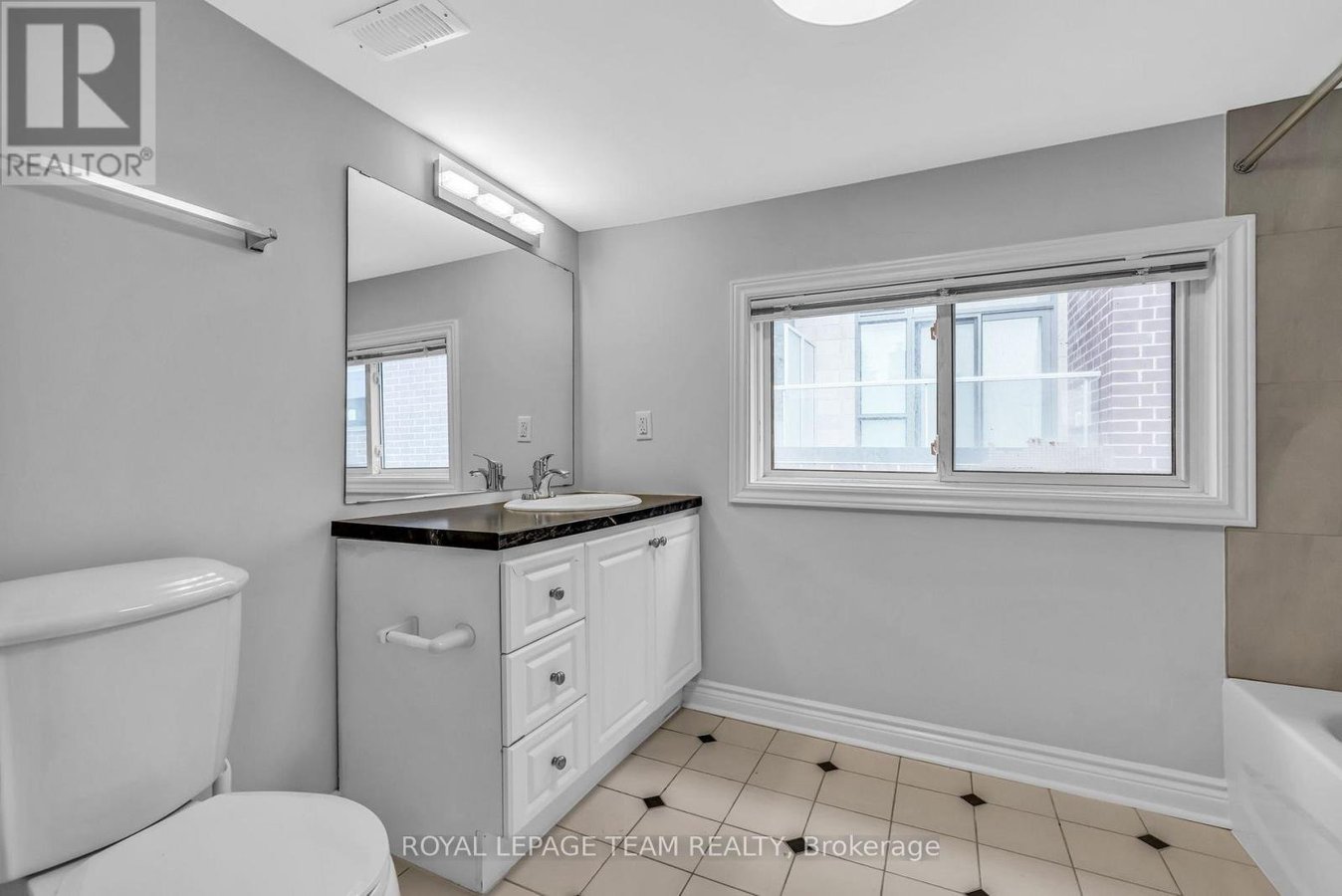 90 FOURTH AVENUE - Photo 22