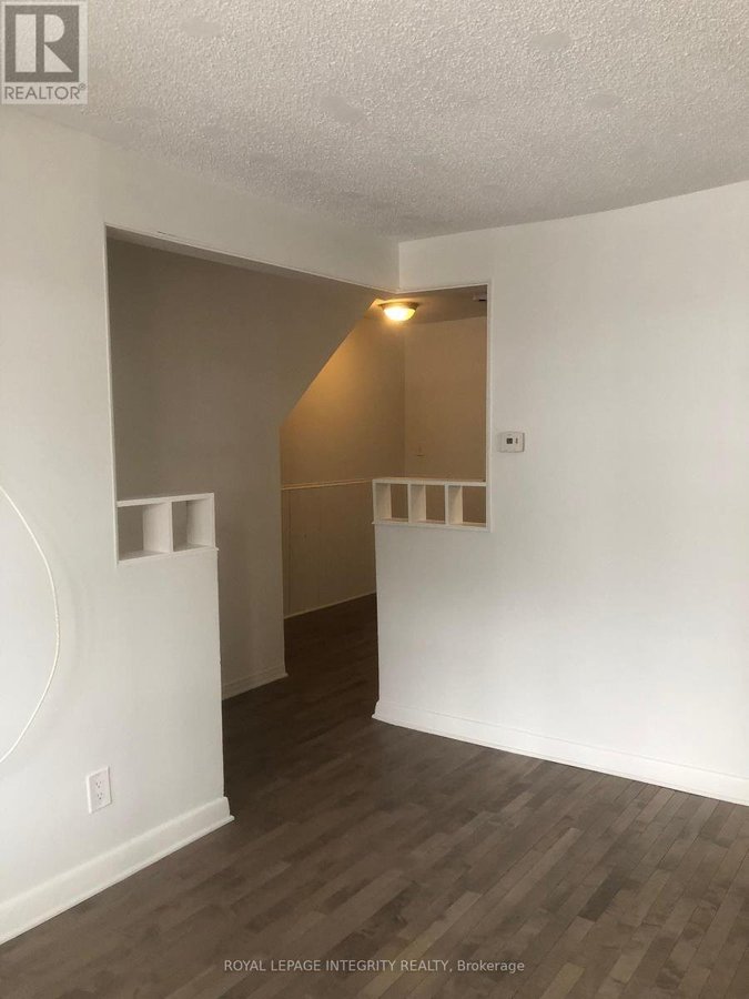129 PAMILLA STREET - Photo 2