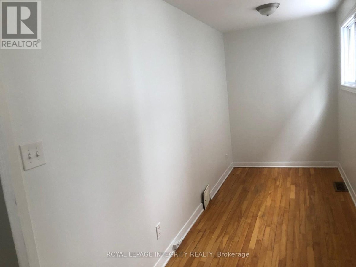 129 PAMILLA STREET - Photo 12