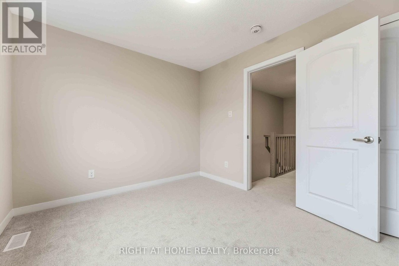 290 LES EMMERSON DRIVE - Photo 15