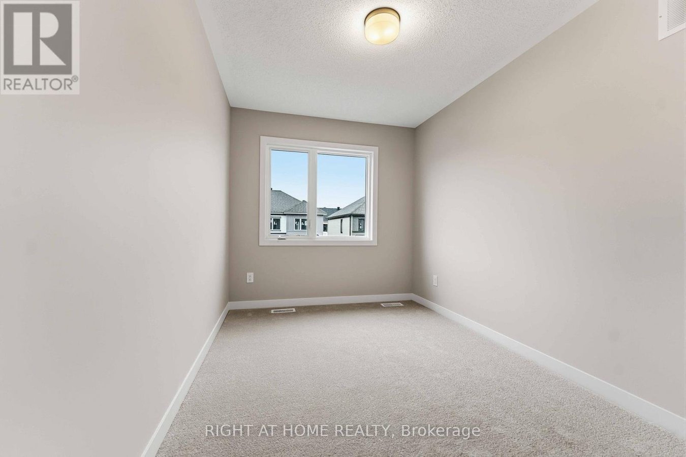 290 LES EMMERSON DRIVE - Photo 17