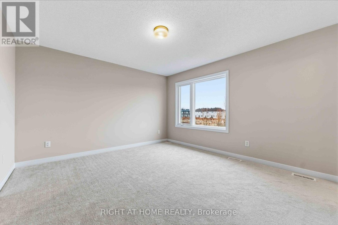 290 LES EMMERSON DRIVE - Photo 21