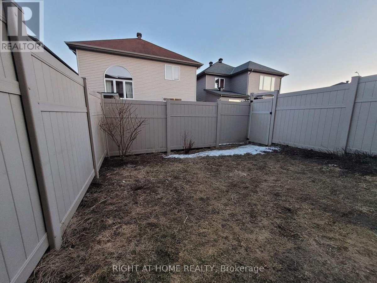 204 ROLLING MEADOW CRESCENT - Photo 11