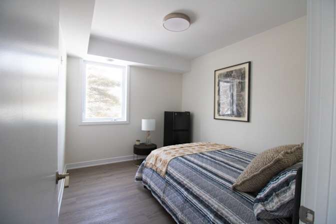 Bronson Avenue - Photo 5