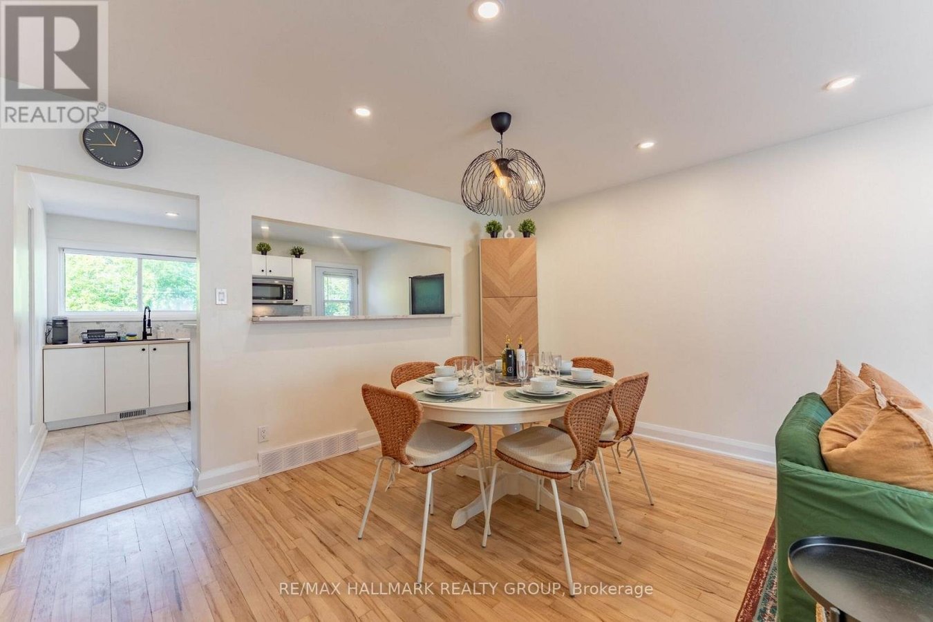 820 GRENON AVENUE - Photo 4