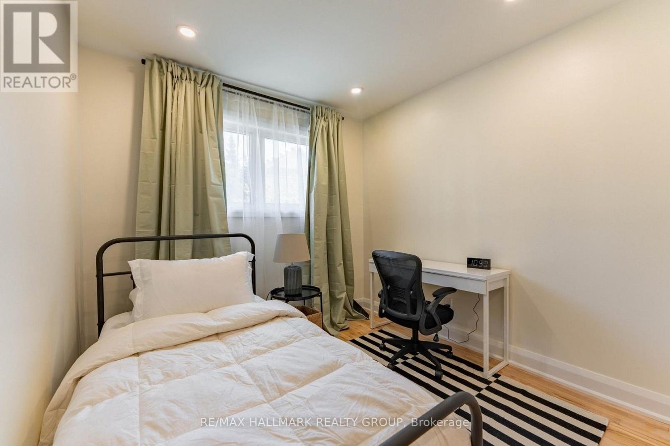 820 GRENON AVENUE - Photo 21