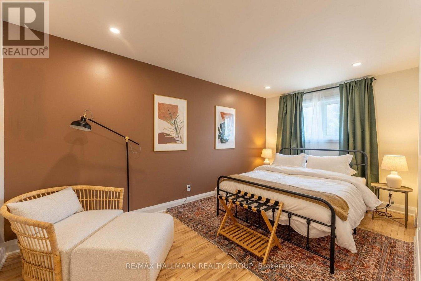 820 GRENON AVENUE - Photo 22