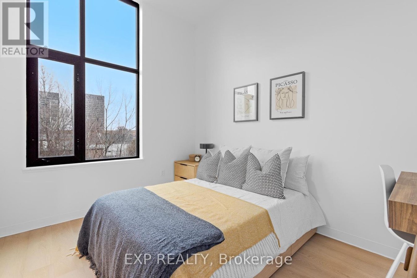 101 CHAMPAGNE AVENUE S - Photo 5