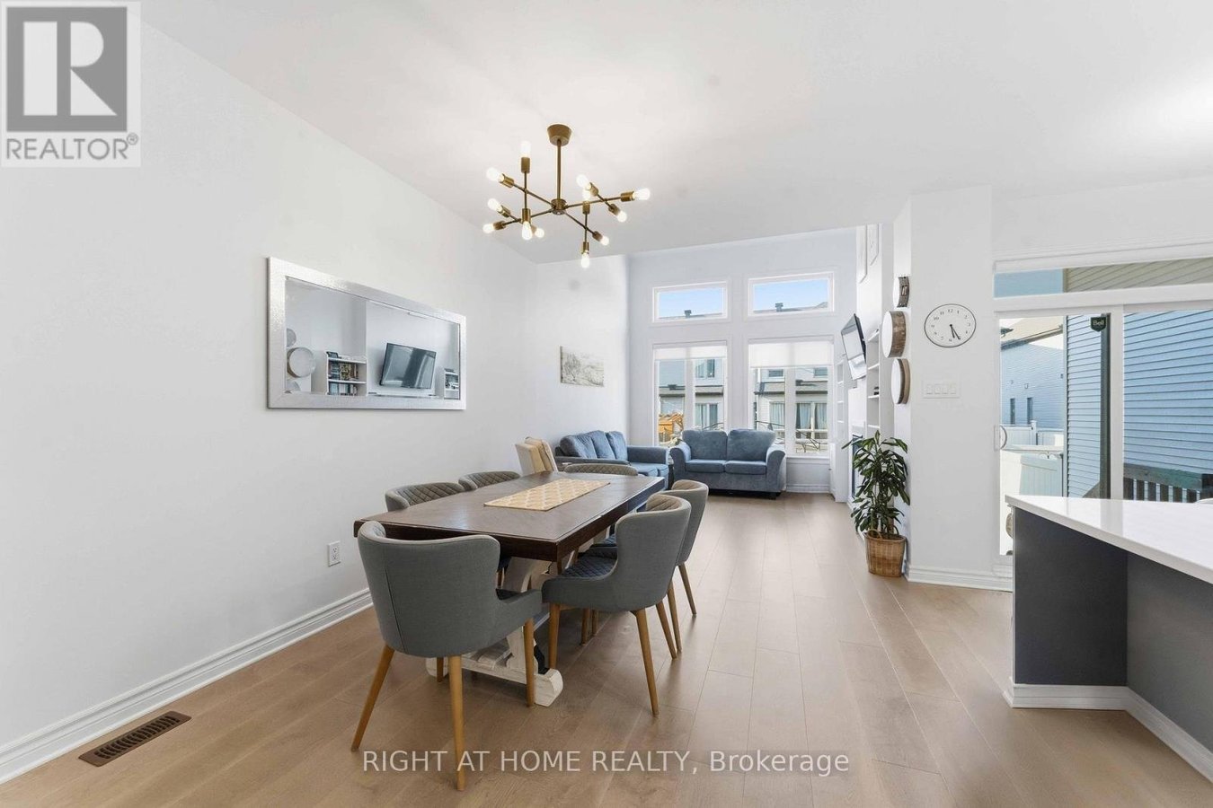 695 CAPRICORN CIRCLE - Photo 5