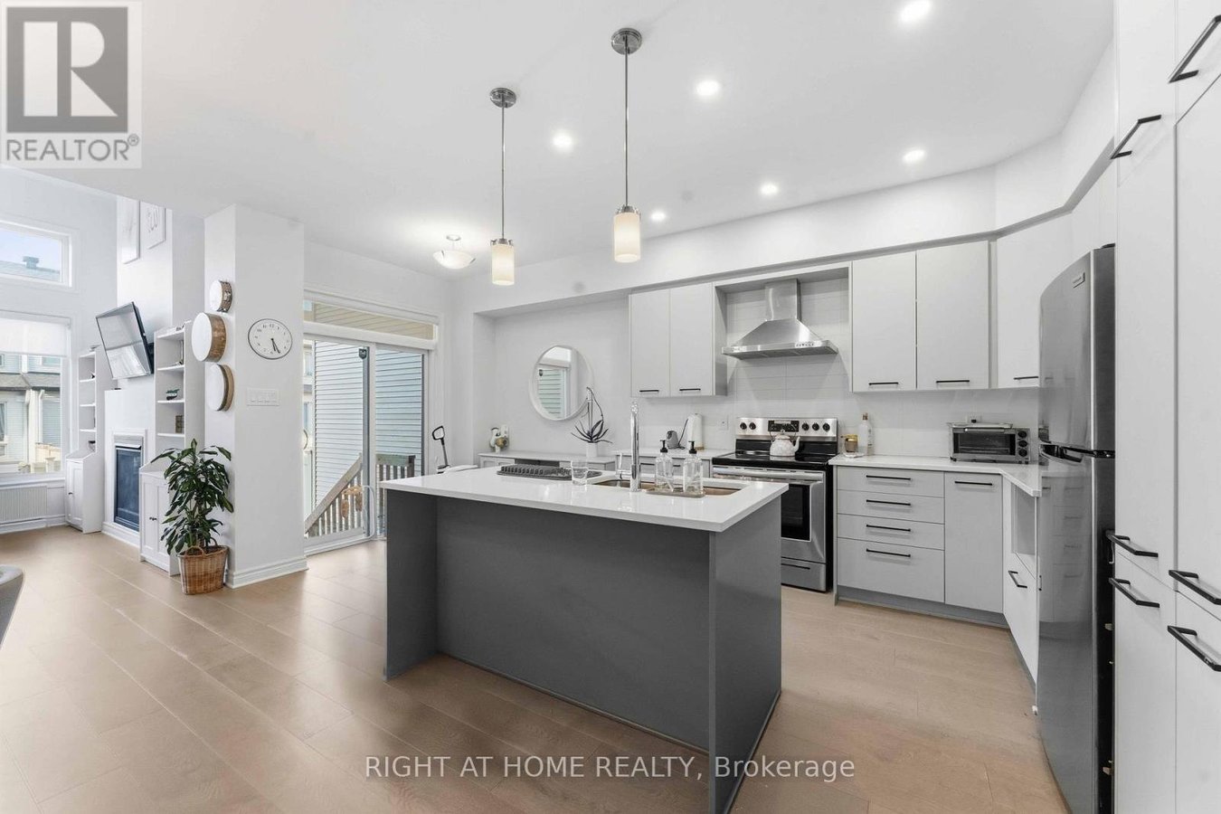 695 CAPRICORN CIRCLE - Photo 6