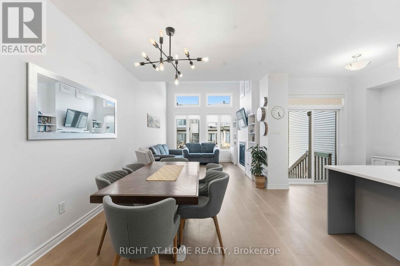 695 CAPRICORN CIRCLE - Photo 8