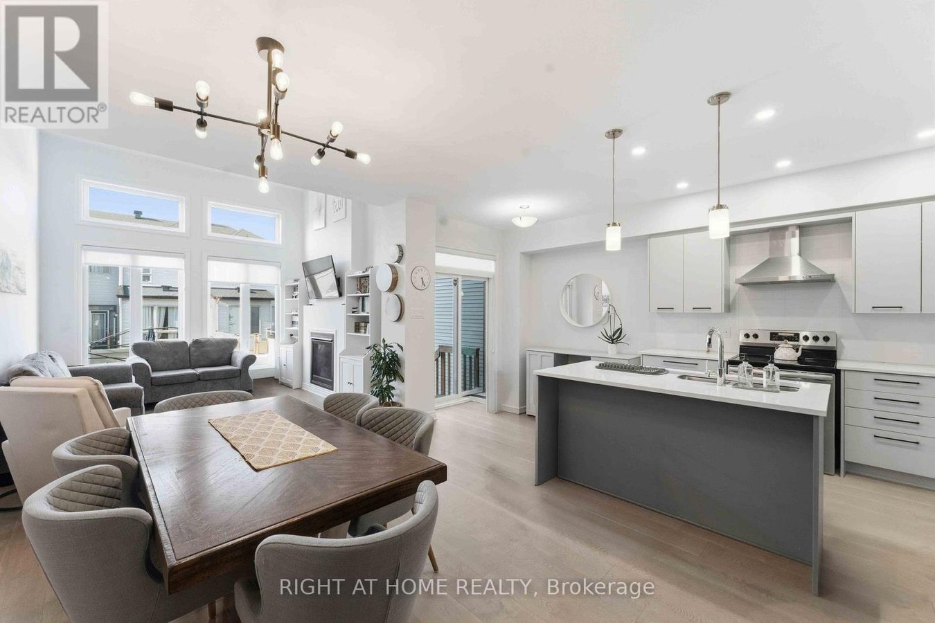695 CAPRICORN CIRCLE - Photo 9