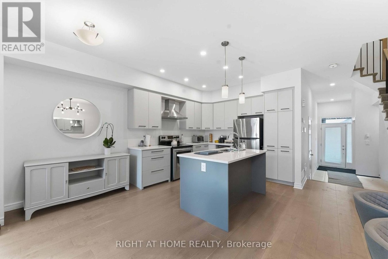 695 CAPRICORN CIRCLE - Photo 11