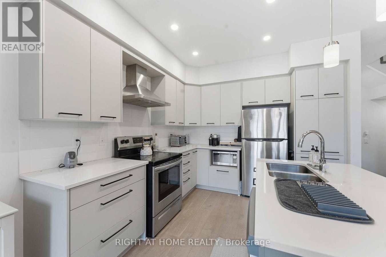 695 CAPRICORN CIRCLE - Photo 12