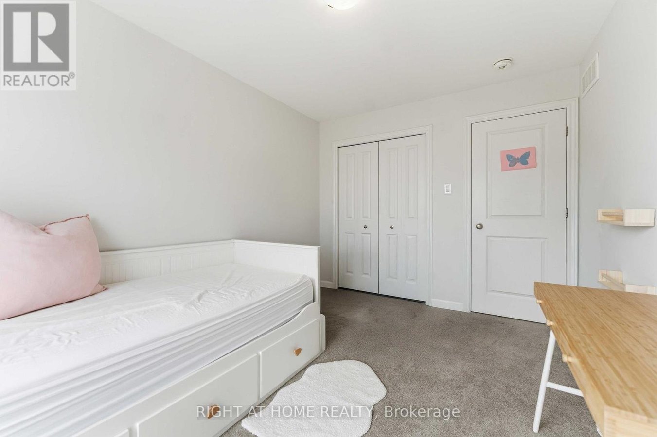 695 CAPRICORN CIRCLE - Photo 16