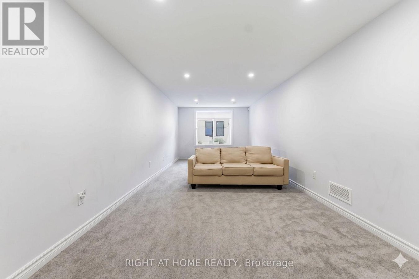 695 CAPRICORN CIRCLE - Photo 23