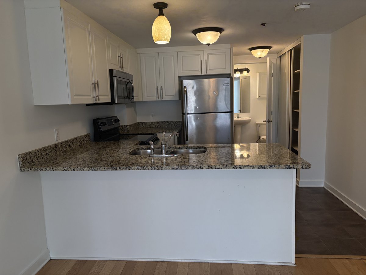 132 Daly Avenue - Photo 5
