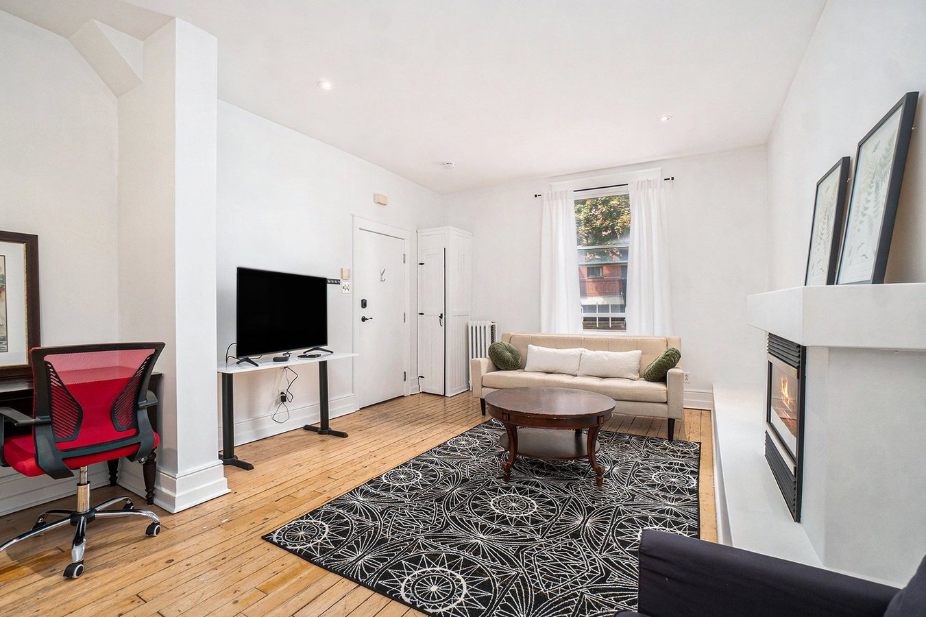 208 Clarence Street - Photo 5