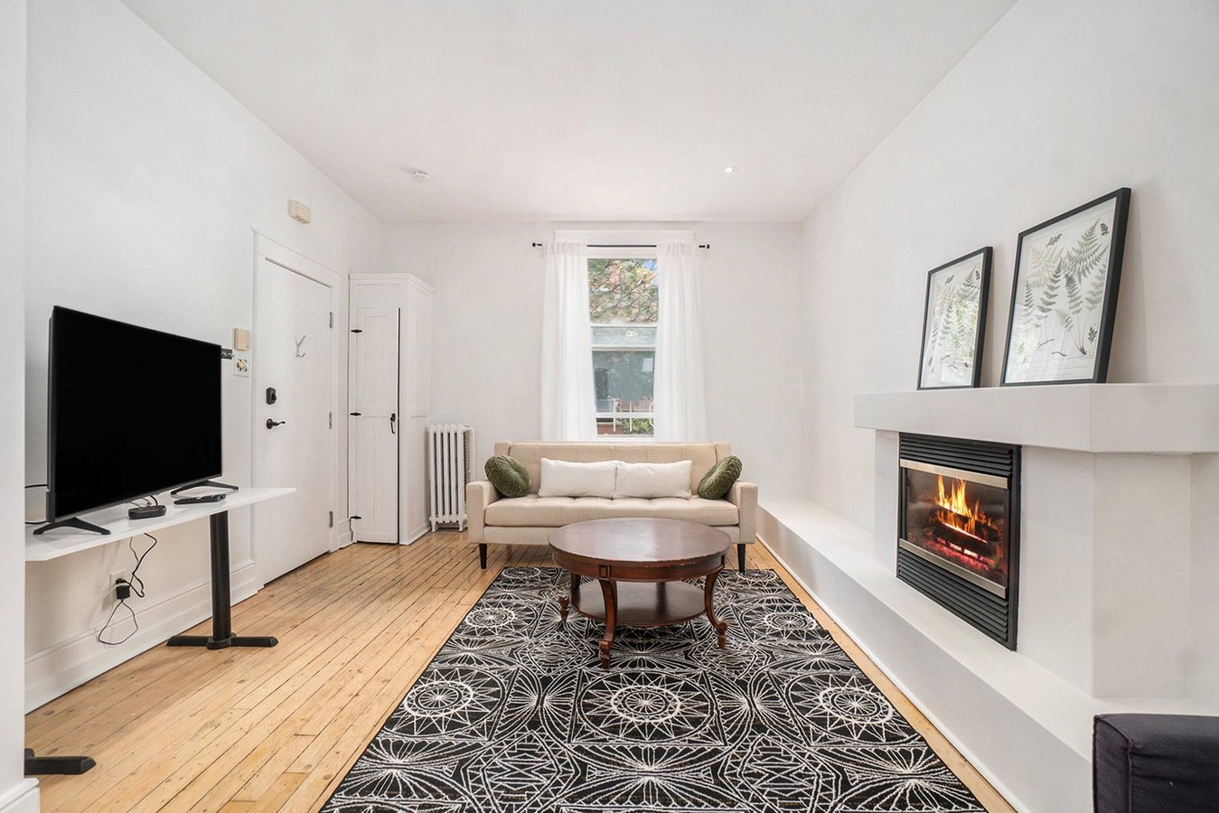 208 Clarence Street - Photo 8