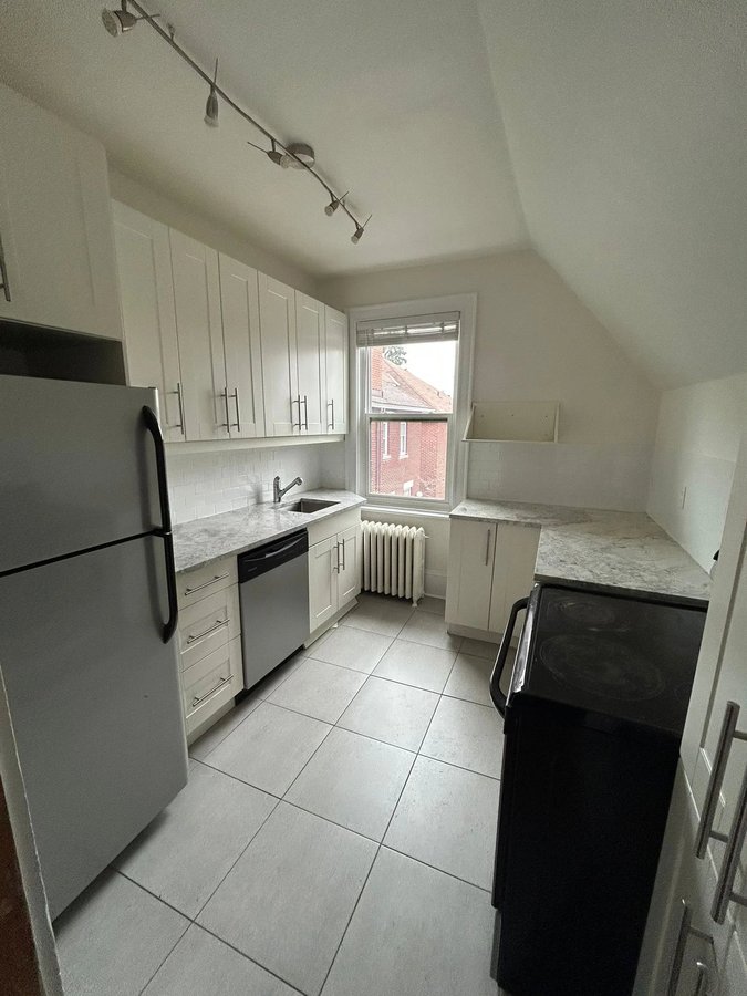 448 Riverdale Avenue - Photo 5