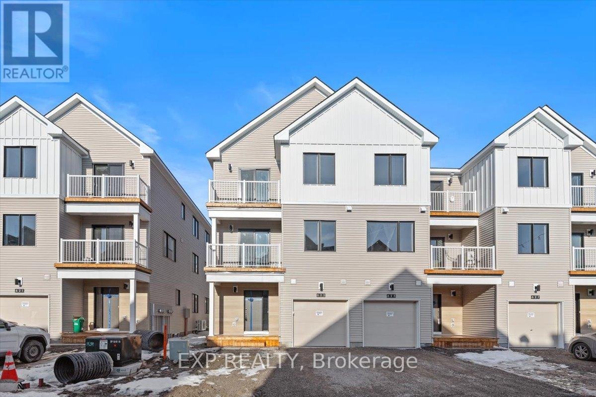 822 DEMULCENT LANE - Photo 1