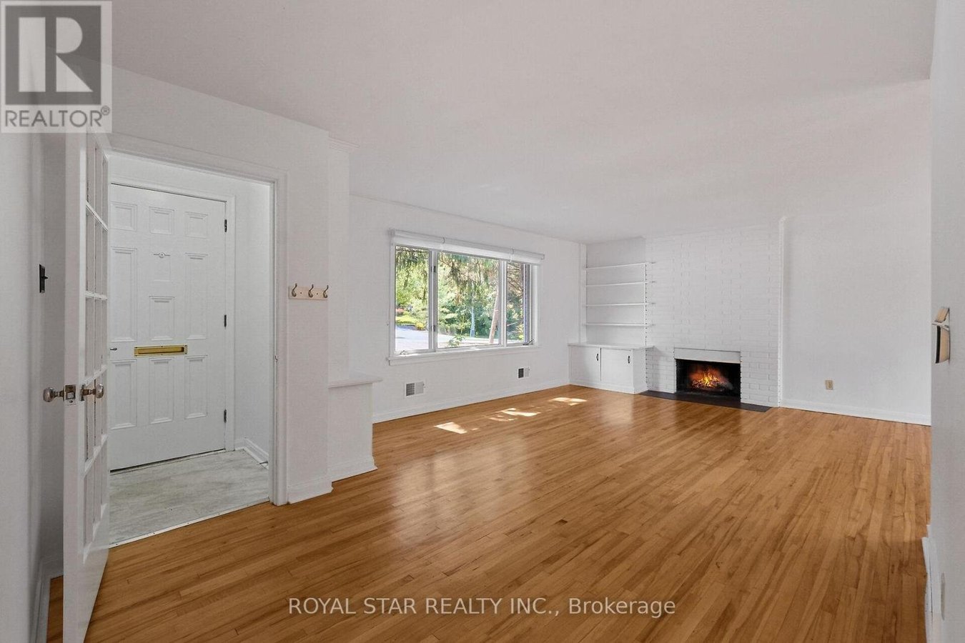 10 DELONG DRIVE - Photo 6