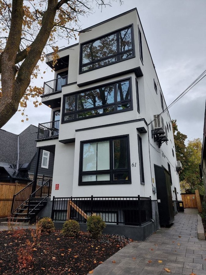 61 Pinehurst Avenue - Photo 1
