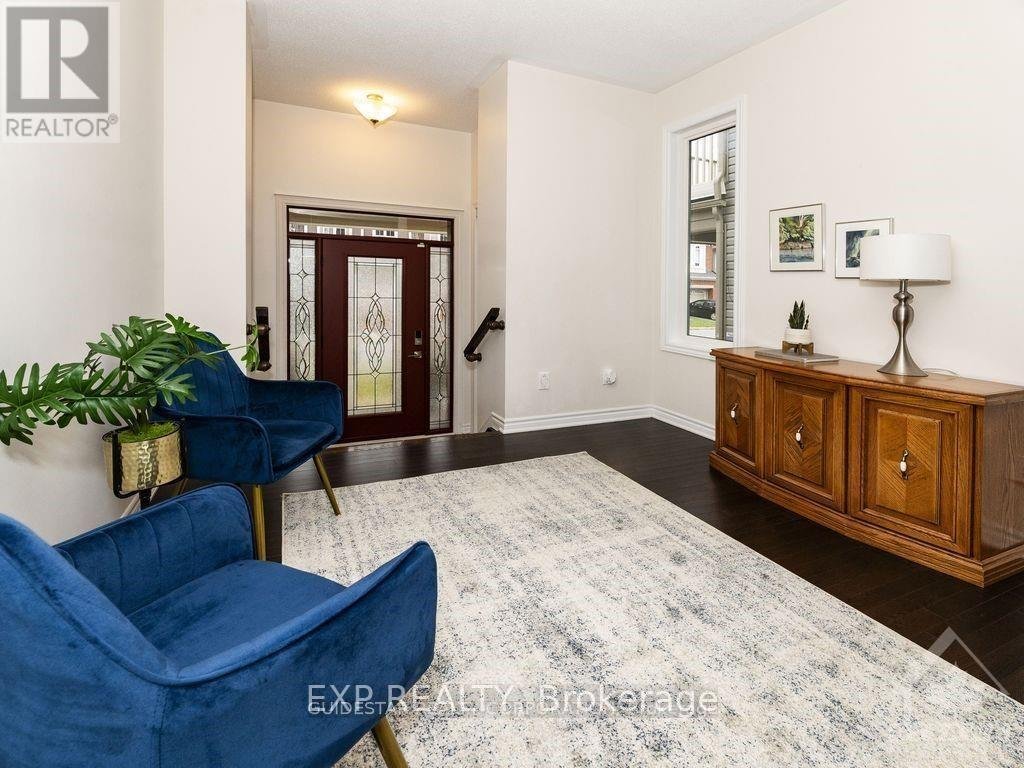 215 RIVERTREE STREET - Photo 4