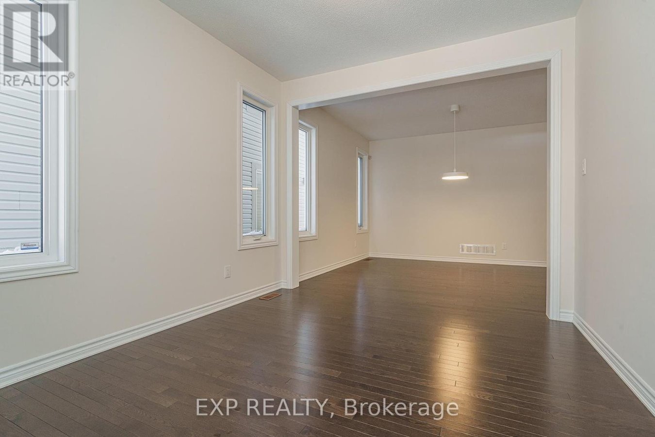 215 RIVERTREE STREET - Photo 5