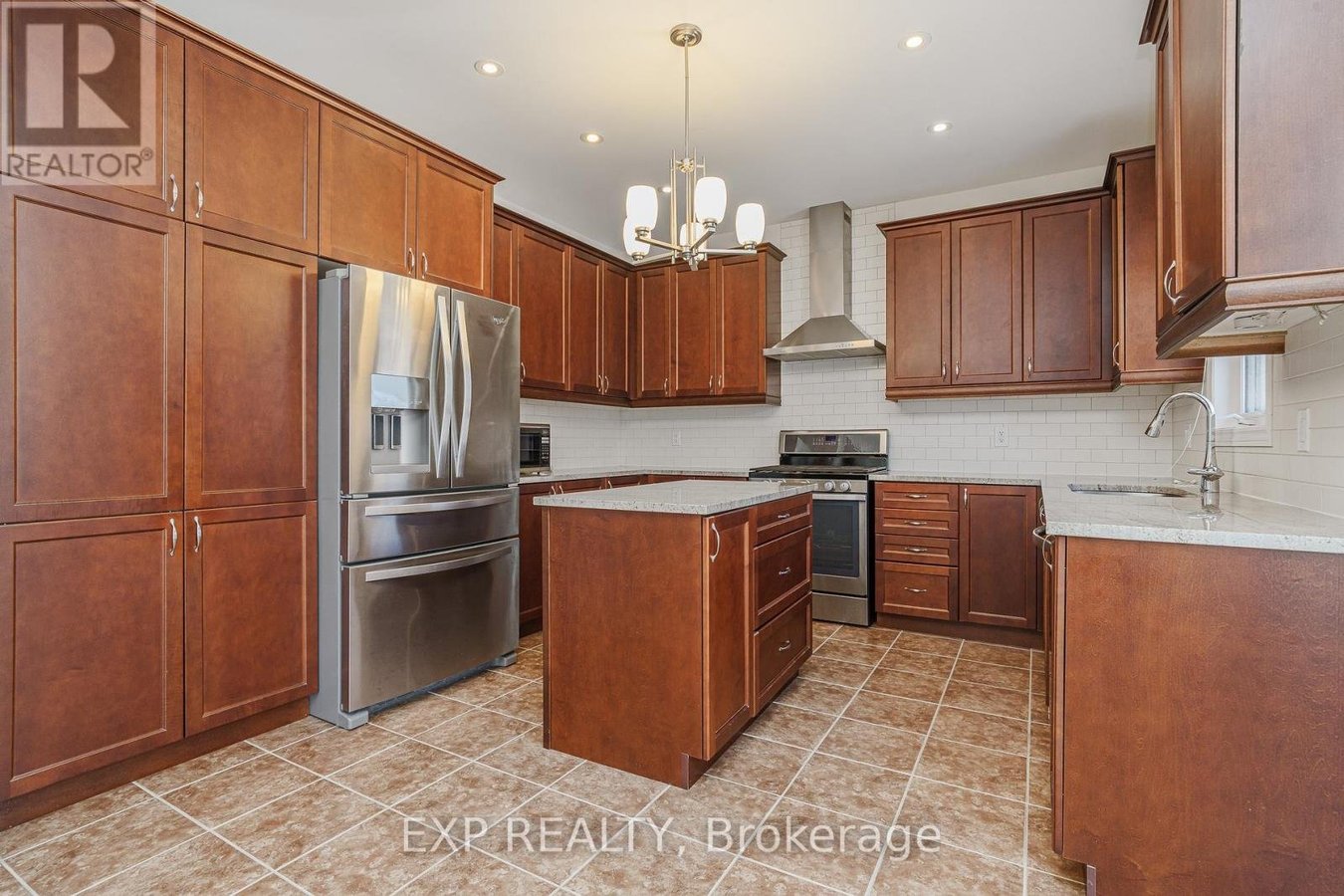 215 RIVERTREE STREET - Photo 8