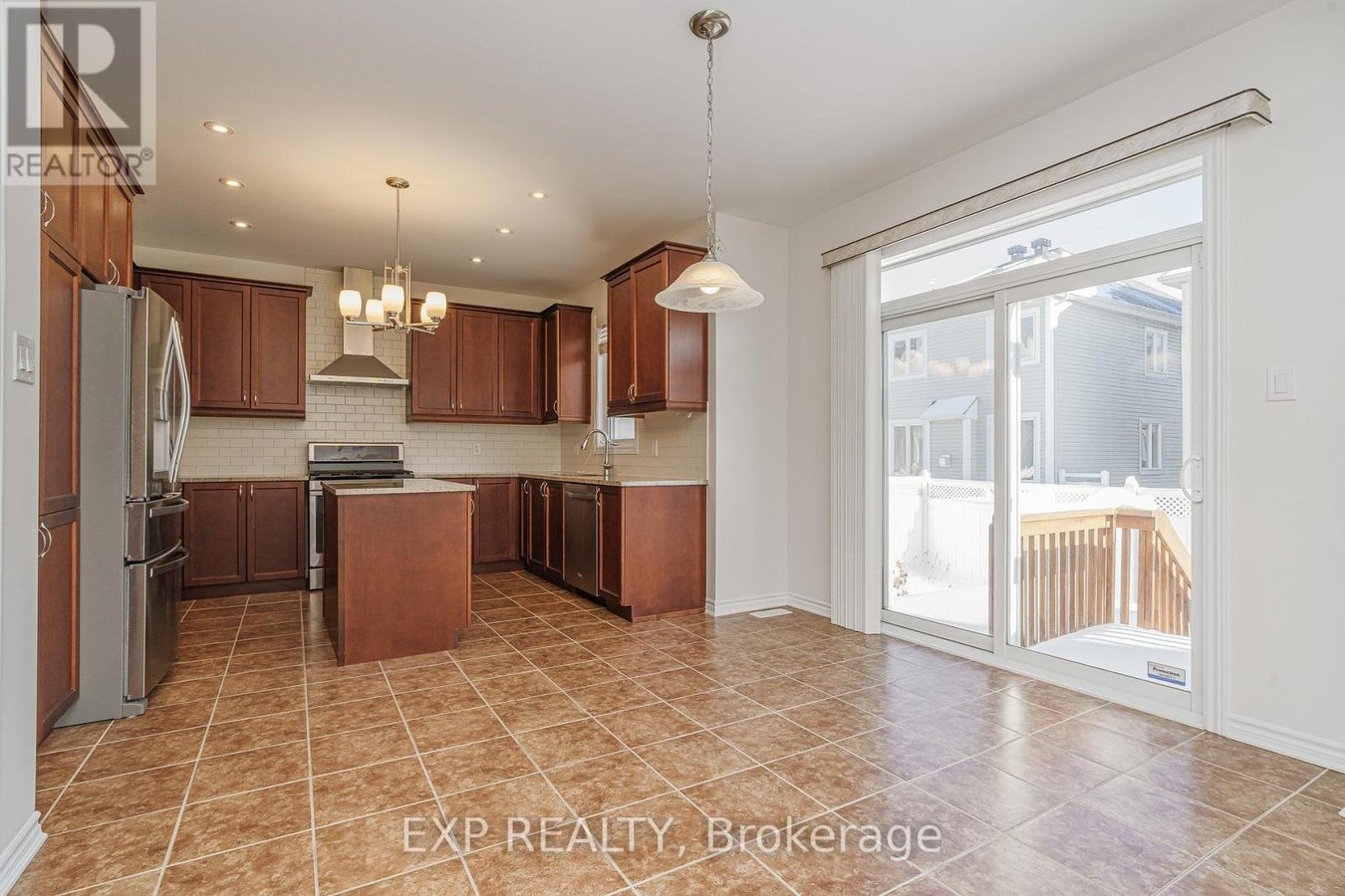 215 RIVERTREE STREET - Photo 9