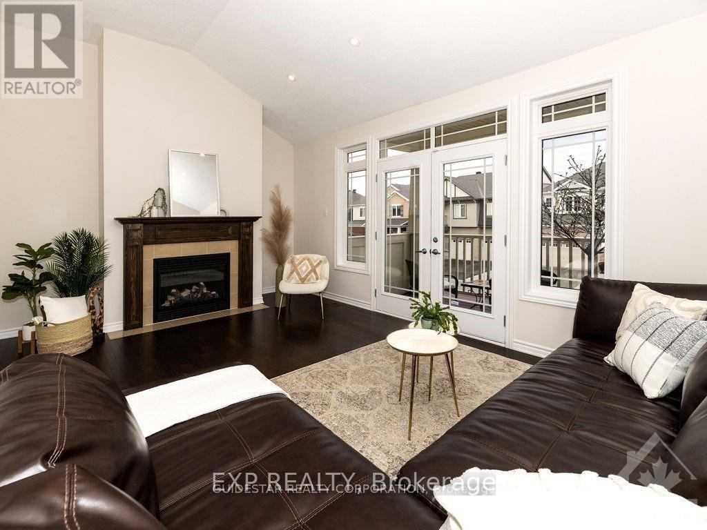 215 RIVERTREE STREET - Photo 15