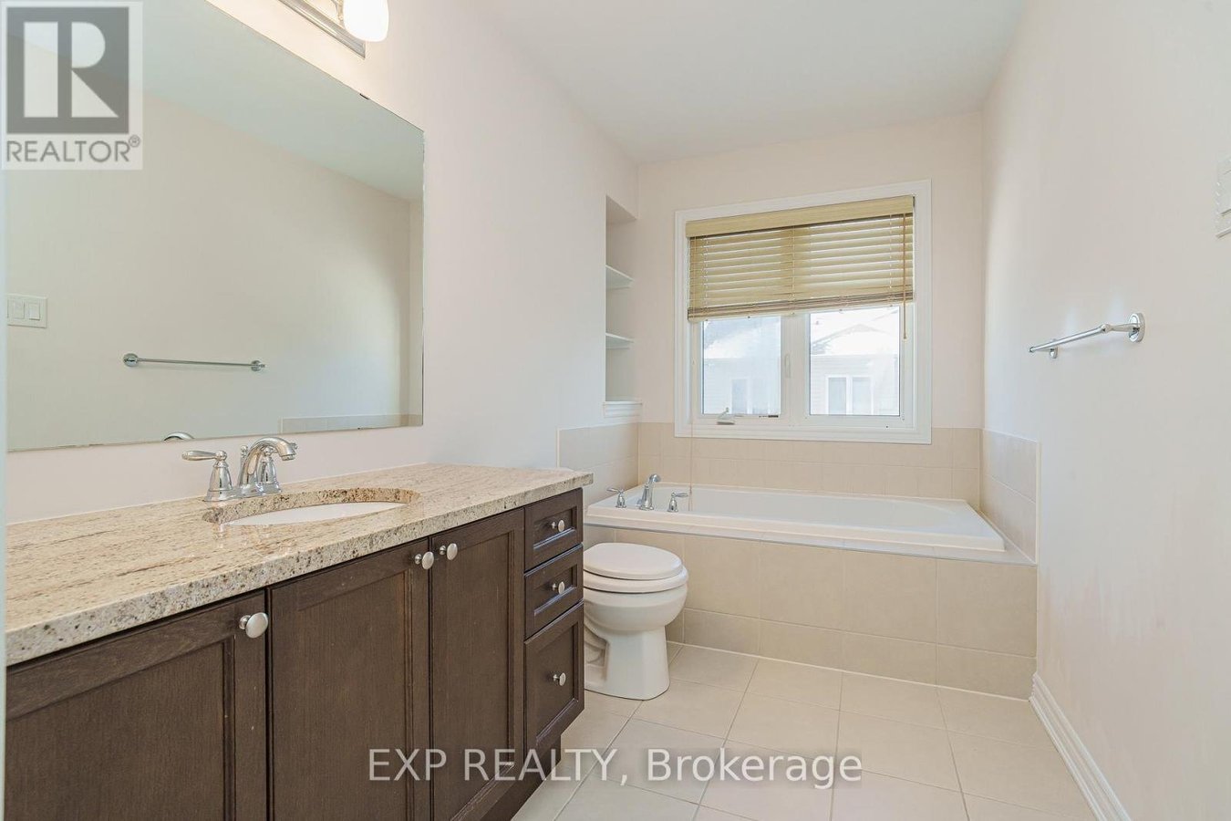 215 RIVERTREE STREET - Photo 20